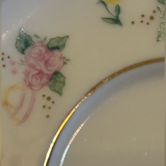 Walt Disney Parks Alice in Wonderland Coffee Cup Tea Cup & Saucer Gently Used - Picture 7 of 11